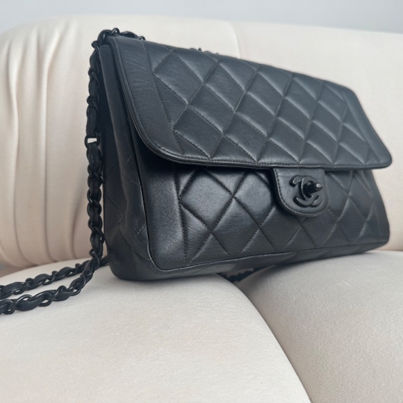Chanel Classic Flap Small - Picture 2 of 3